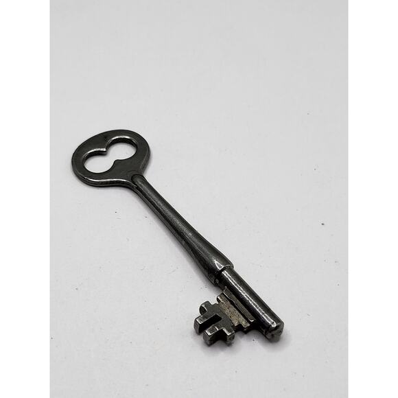 Vintage Corbin R44 Clock or Cabinet Skeleton Key 3” Nickel Steel - Picture 2 of 4